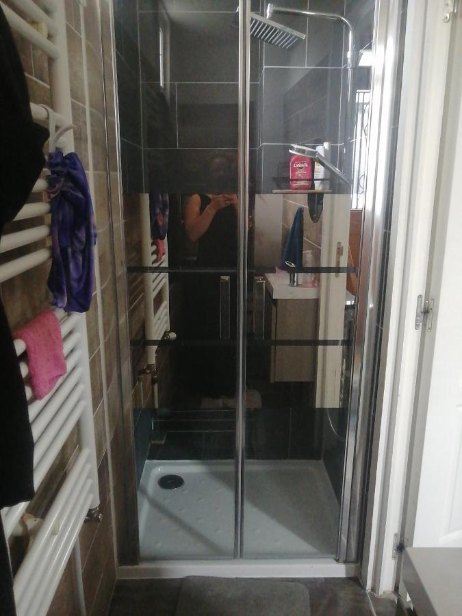 Petit Cocon Pour 1 Personne Apartment Argenteuil Exterior photo